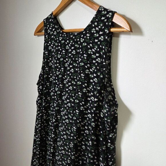 EUC LIKE NEW OLD NAVY SOFT DITSY FLORAL DRESS SIZE XL - Picture 5 of 16